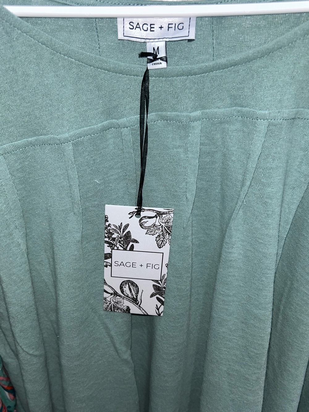 NWT Sage + Fig Pleated Front Balloon Sleeve Boho Top Sage Green M - Picture 9 of 9